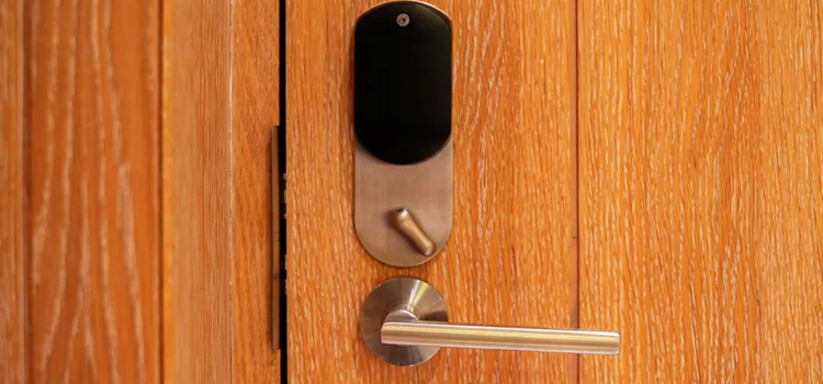 Automatic Locking Door Knob Mead Valley